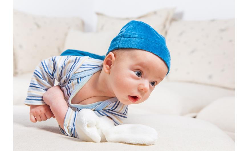 Pihenőszék, autósülés, babahinta, bébifotel, bébikomp? Árt? Nem árt?